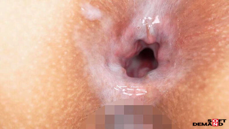 実家暮らしの隠れ肛門ビッチ アラサー喪女 埼玉 川越 ■■通り ゲームショップ店員 星奈さん（仮名・28歳） 初AV出演 大量浣腸 AtoM 3穴SEX 3枚目