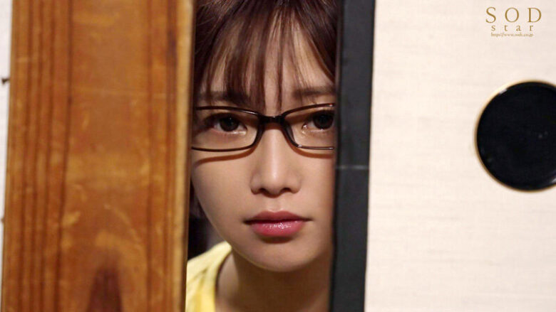 突然、弟が数年ぶりに帰省した。実家暮らしの私は三十路なのに未だ家事手伝い（ニート）で恥ずかしかった。 アラサー喪女ニート 隠れエロ尻の姉（30） 紗倉まな 【AV debut 12周年記念 特典映像付き】 12枚目