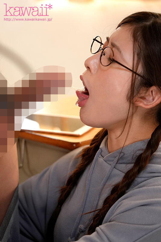 地味なオタク友達はムッツリで早漏で超絶倫エグイほどしゃぶってすんげぇはしたなく腰振って僕のチ●ポを調教したがる…。 設楽ゆうひ 5枚目