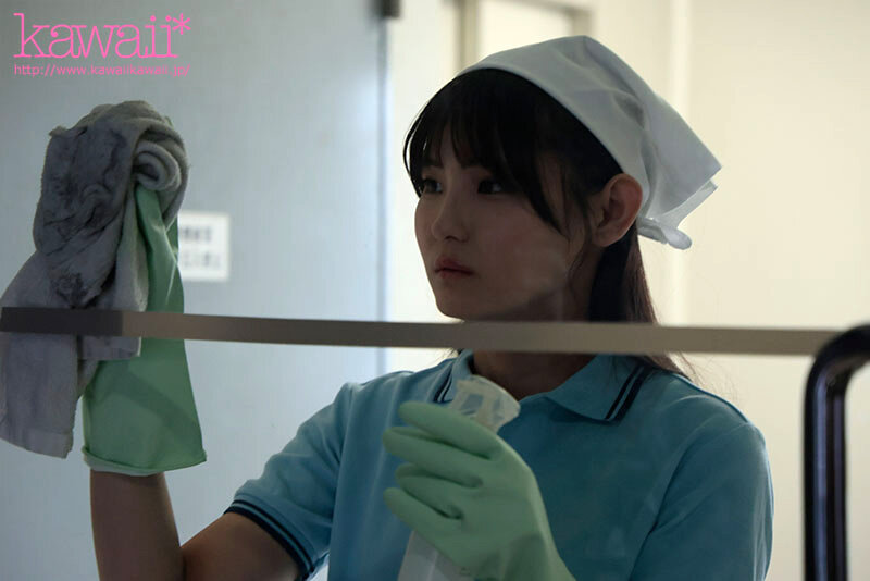 国内で最も可愛く最も全体スタイルが良いビル清掃員がAVデビュー！？クビレ54cm美巨乳 小泉楓さん（20） アダルト出演 3枚目