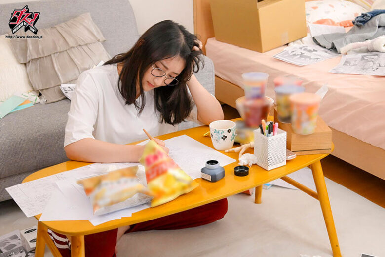 「お願い！チ○ポ見せて！」新刊のために美白ふわとろ巨乳で僕をフル勃起させてくる隣のエロ同人作家お姉さん。 雪代一鳳 1枚目