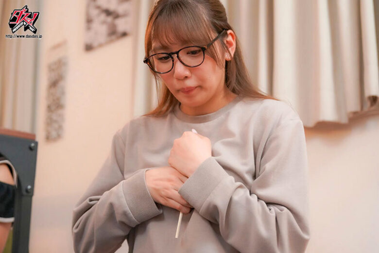 王様ゲームで急接近した隠れ淫乱な地味巨乳と、一泊二日のラブラブ中出しセックス。 七海那美 10枚目