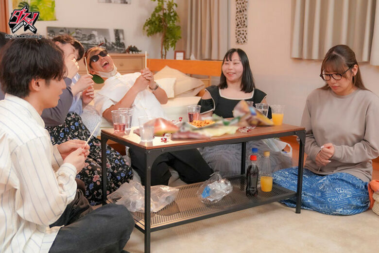 王様ゲームで急接近した隠れ淫乱な地味巨乳と、一泊二日のラブラブ中出しセックス。 七海那美 17枚目