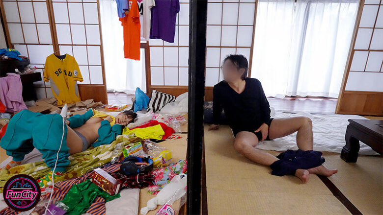 独り身童貞の元にやってきた姪は喪女！だらしないのにエロすぎる無防備巨乳な姪に杭打ち中出しされた僕… 柏木こなつ 2枚目