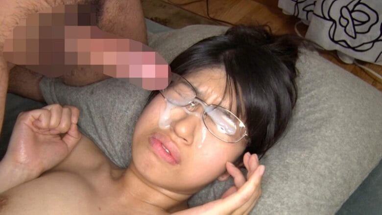 学校では目立たない地味っ娘・・脱いだらとんでもないエロボディでした！ まりえ 20歳 専門学生 Hカップ（93cm） ヒップ87cm パイパン 19枚目