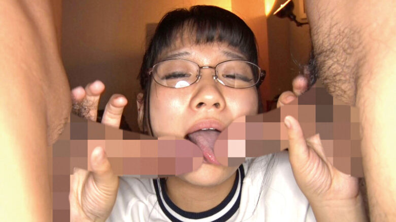 すっぴんメガネ地味子 10人連続セックス 8時間2枚組 6枚目