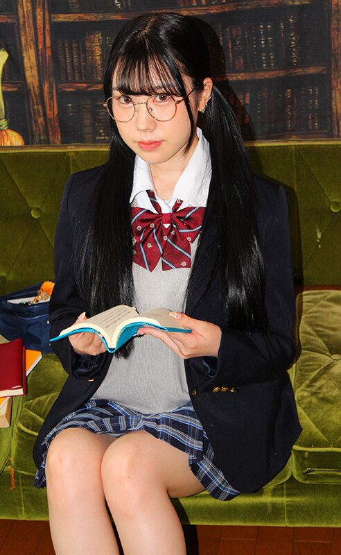 巨乳図書委員のむっつりオナホちゃん 栗畑なずな 1枚目