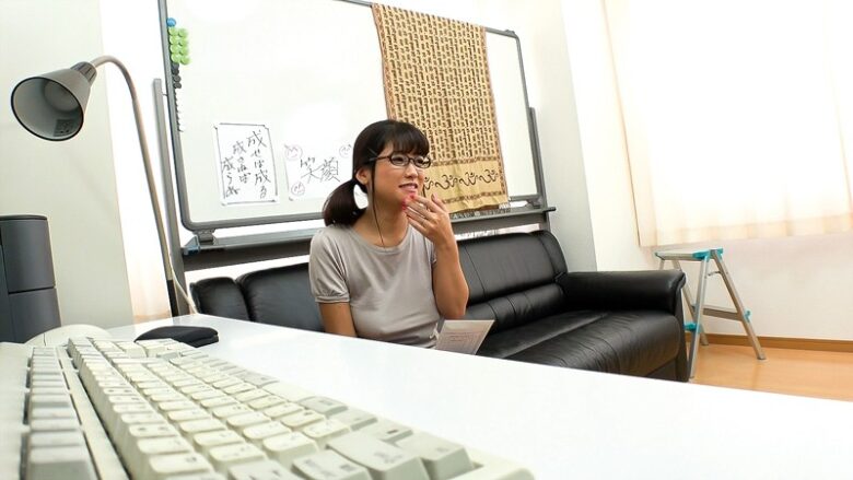 AV面接にやってきたデカ乳メガネ人妻総集編6人 8枚目