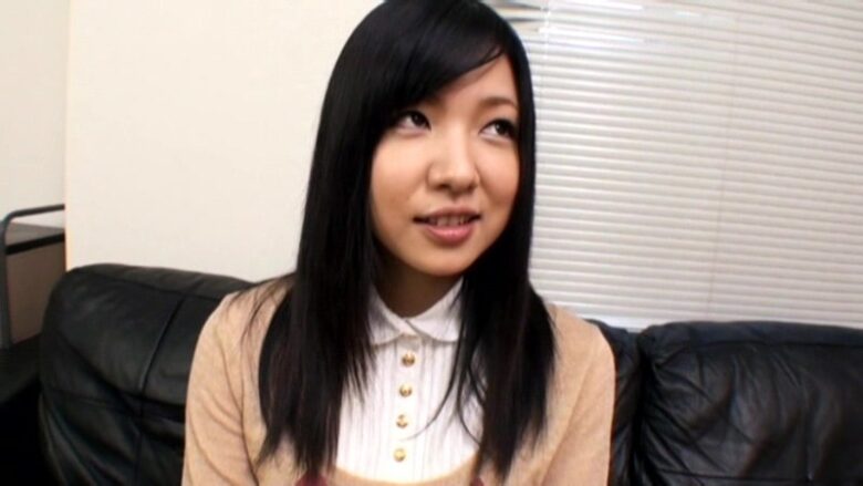 『高偏差値大学に通う地味で真面目そうな眼鏡女子ほど、実は超エロいって本当？』試しに声を掛けてみたら…、敏感過ぎて痙攣しながら潮吹きまくりでイキ果てちゃいました…。 2 1枚目