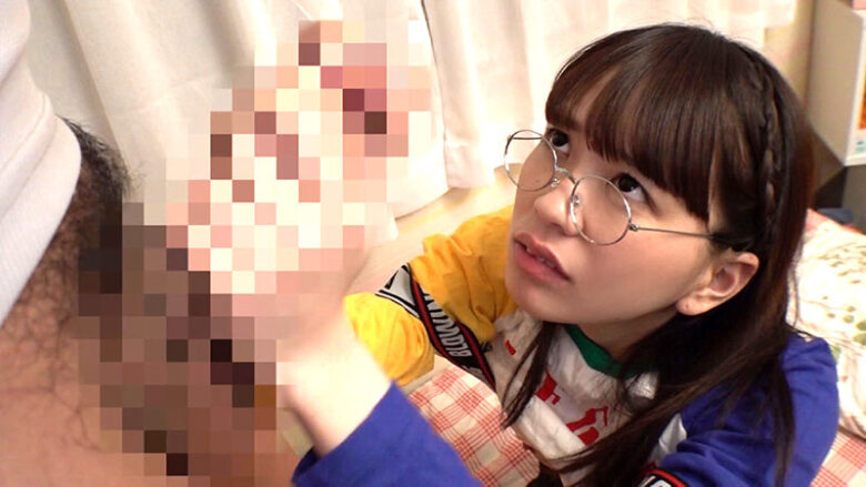 地味に見えて実はH？ウブな地味メガネ女子とスケベなむっちりメガネ女子 7名250分 3枚目