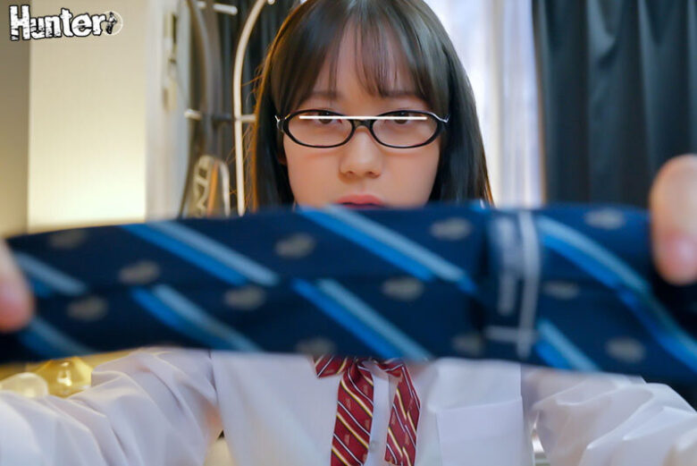 「恥ずかしいから絶対に見ないで（実は私こんなにHなの…）」見られてなければ羞恥心ゼロ！地味で恥ずかしがり屋な幼馴染女子の淫乱過ぎる本当の姿！ 4枚目