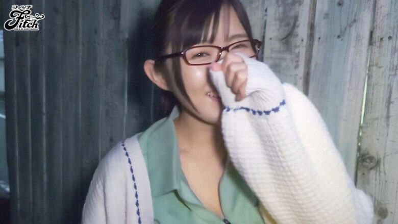 性格が良すぎるスポーツ用品店の爆乳店員 ぷるるんハニカミJcup絶頂AVデビュー 桃木結愛 3枚目