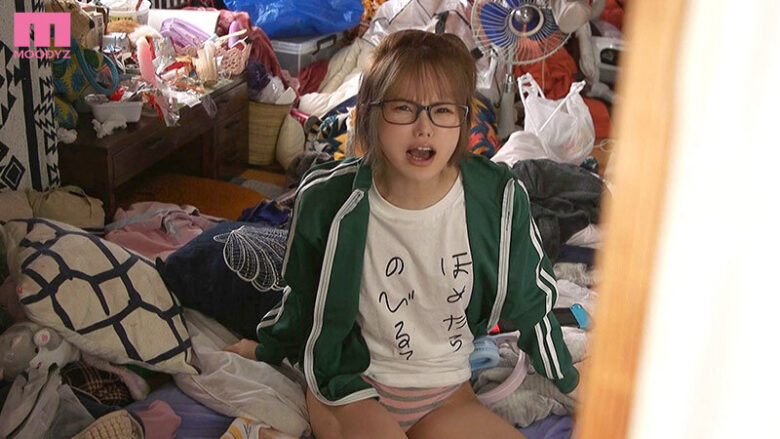 10年ぶりに再会した塩対応のちっぱい妹は喪女ニート あの頃と変わらぬ微乳を乳首こねくり抜かずの中出し10発で沼ラセタ 松本いちか 8枚目