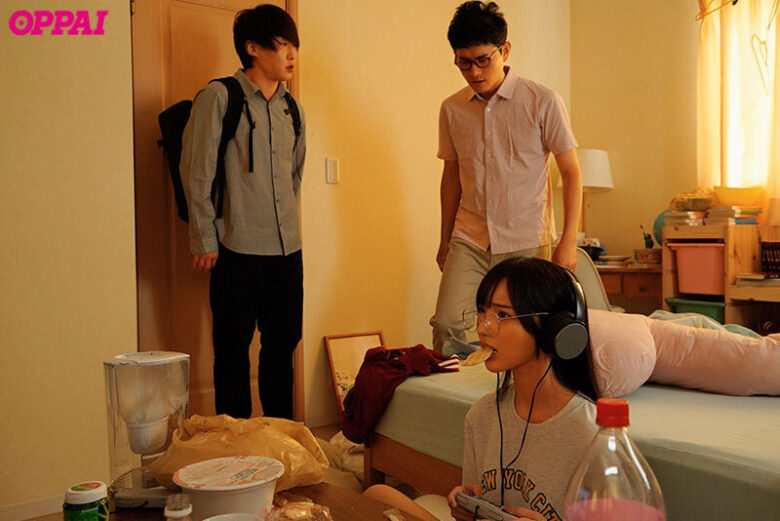 僕には妻がいるのに…家庭教師の僕に一目ぼれした喪女ニートな教え子に食べられ、浮気なのに何度もSEXしまくった 楪カレン 1枚目