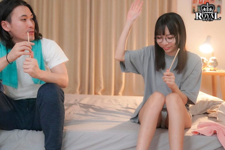 王様ゲームで急接近した隠れ淫乱な地味巨乳と、一泊二日のラブラブ中出しセックス。 雛乃ゆな 10枚目