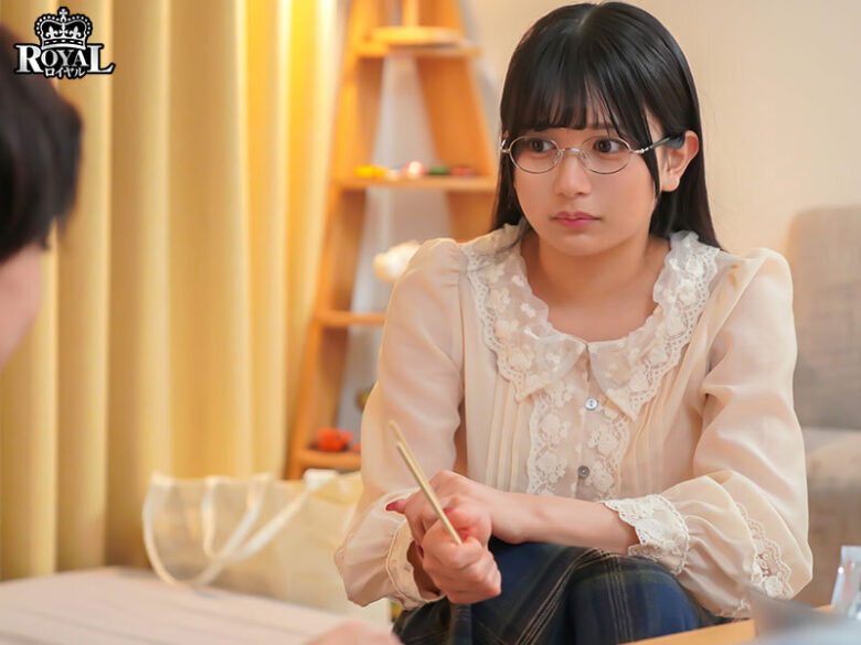 王様ゲームで急接近した隠れ淫乱な地味美乳と、一泊二日のラブラブ中出しセックス。 北岡果林 2枚目