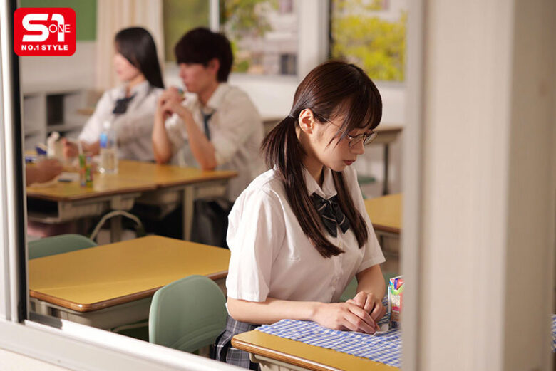 「いつでもオマ●コ使ってくださいね」 ハブられたくない女子●生はカラダでクラスメートに媚びへつらう。 兒玉七海 1枚目